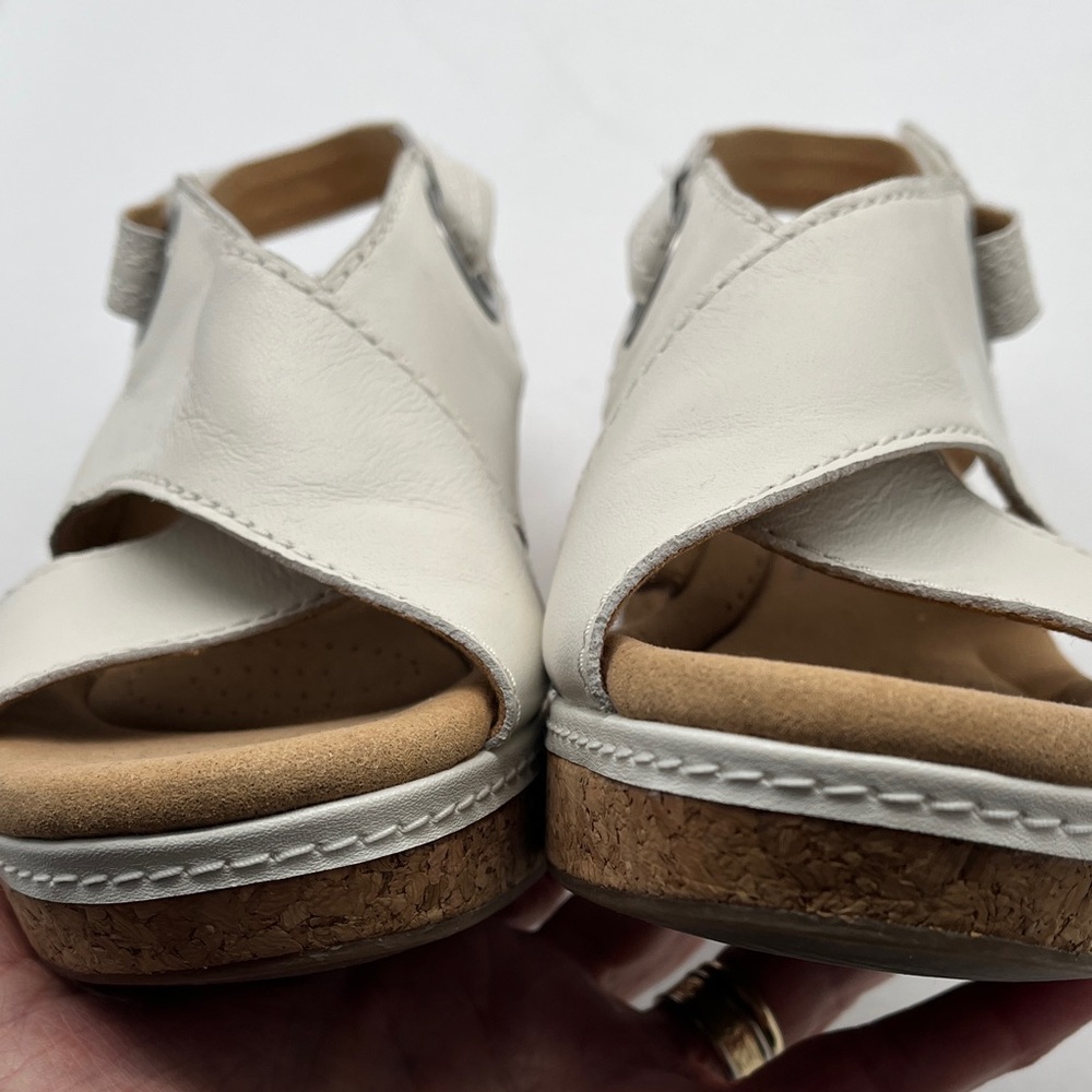 Clarks Leather Wedge Sandals Open Toe Women's 6.5 White Comfort - Picture 16 of 16